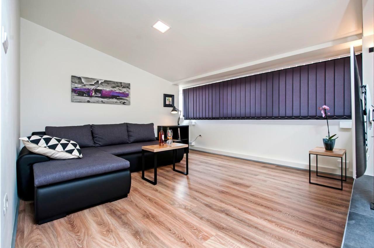 Lakovich Sea View Apartments 罗维尼 外观 照片