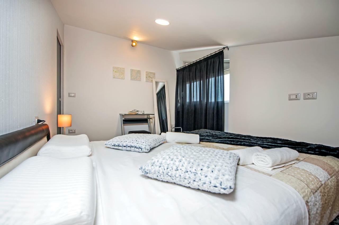 Lakovich Sea View Apartments 罗维尼 外观 照片