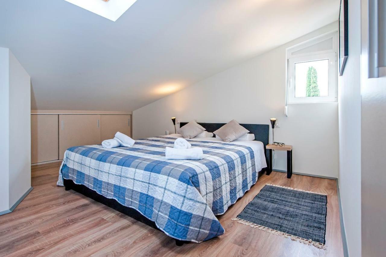 Lakovich Sea View Apartments 罗维尼 外观 照片