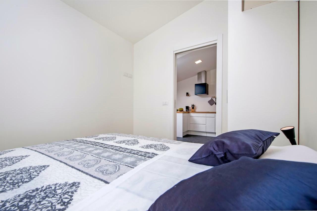 Lakovich Sea View Apartments 罗维尼 外观 照片